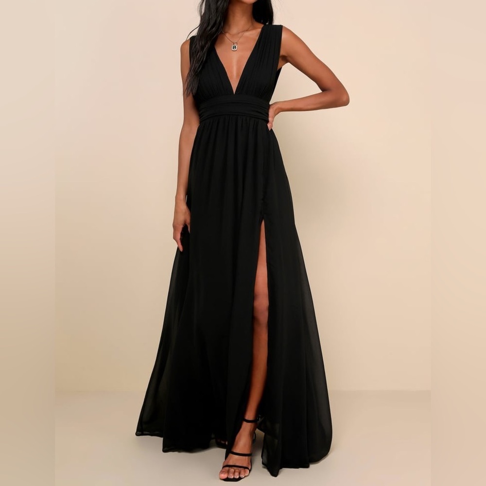 NWT Lulus Heavenly Hues Black V Neck Sleeveless Maxi Dress